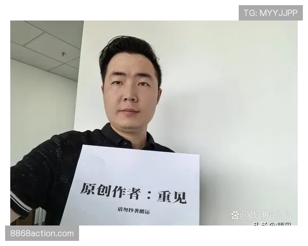 冯彦哲手里那杯咖啡把我一个月工资比下去了