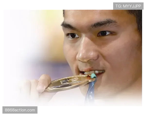 徐嘉余训练完直接去奢侈品店刷卡，这自律和花钱的速度一样狠