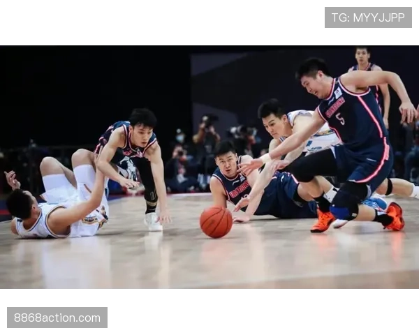 拉人犯规的裁判判罚依据与常见判定标准解析